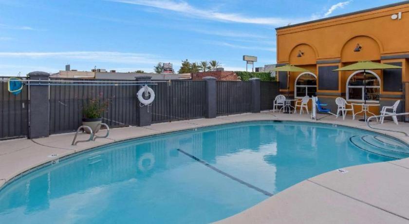 Quality Inn Redding Near I-5 Exterior photo