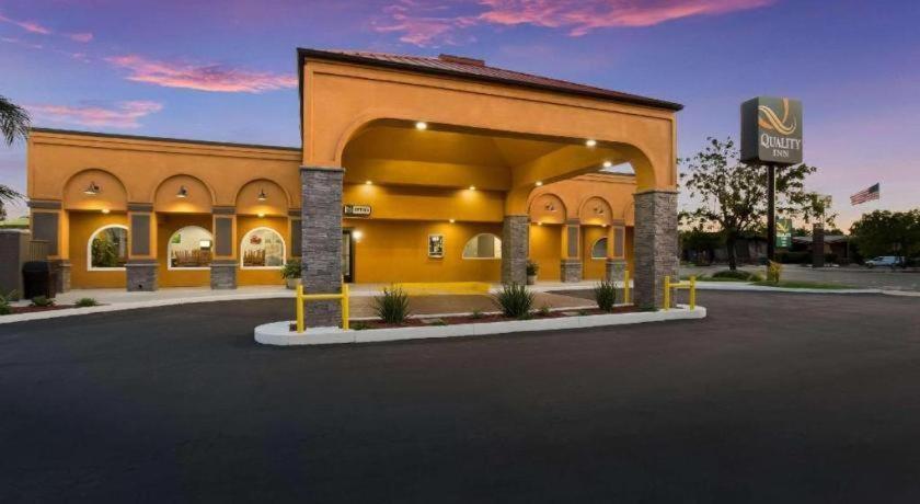 Quality Inn Redding Near I-5 Exterior photo